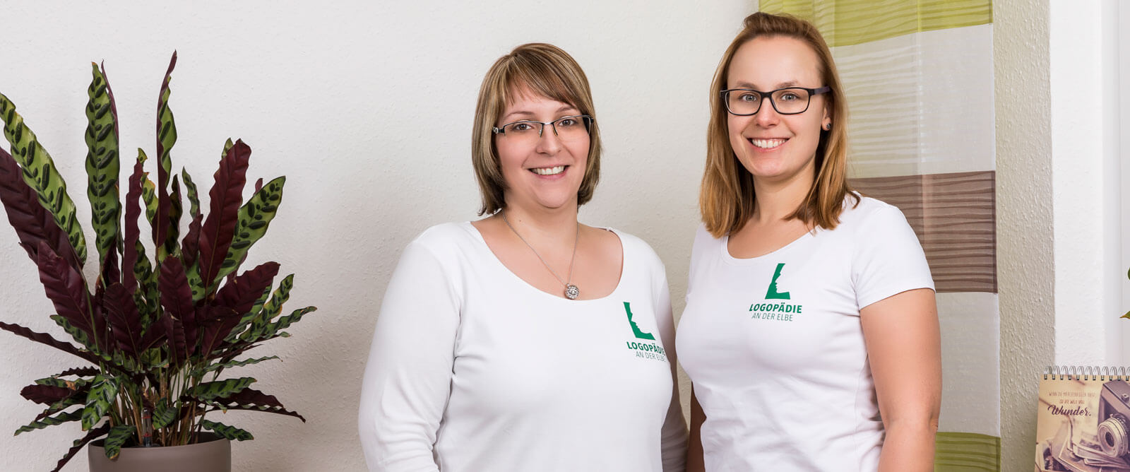 Das Team von Logopädie an der Elbe in Magdeburg: Claudia Heidrich und Kristin Petter